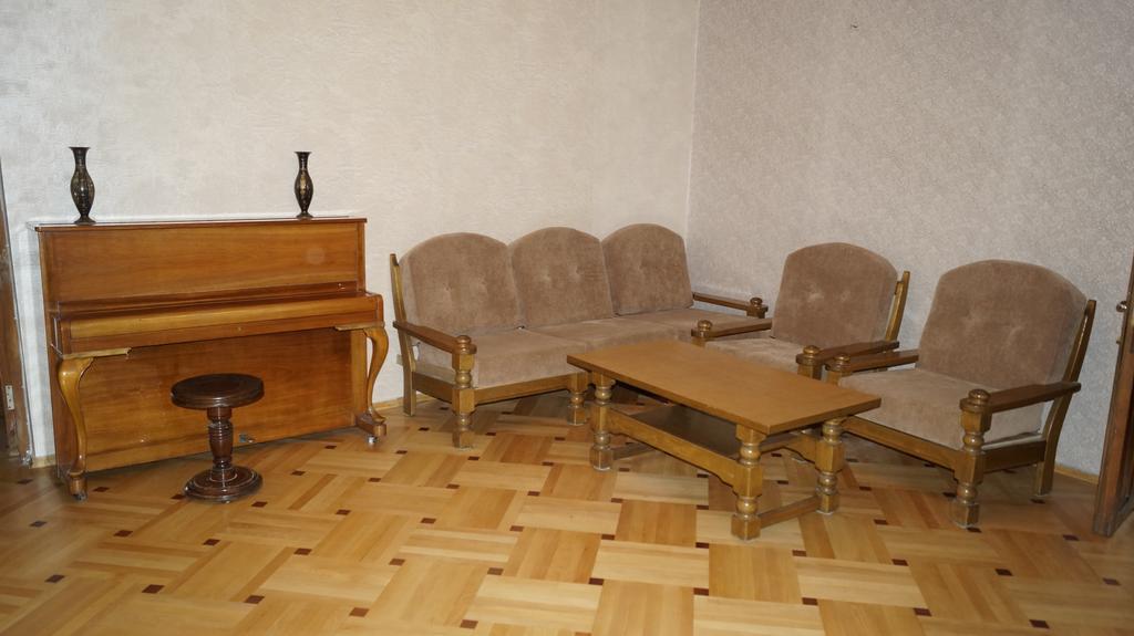 Nino'S Guest House Tiflis Oda fotoğraf